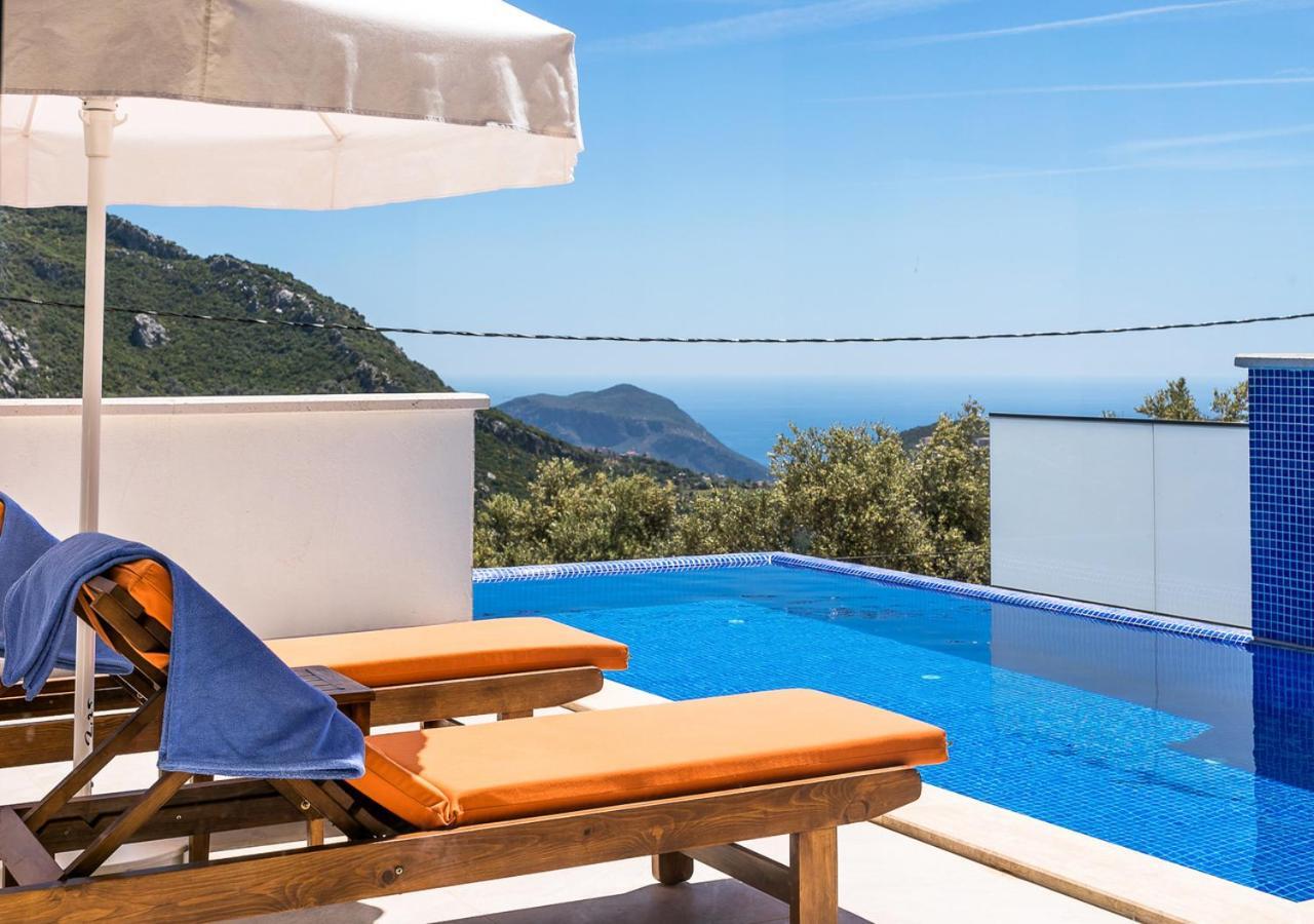 Villa 1 Sleeps 2 Honeymoon Isolated Infinity-Villa Orkide Uzumlu  ภายนอก รูปภาพ